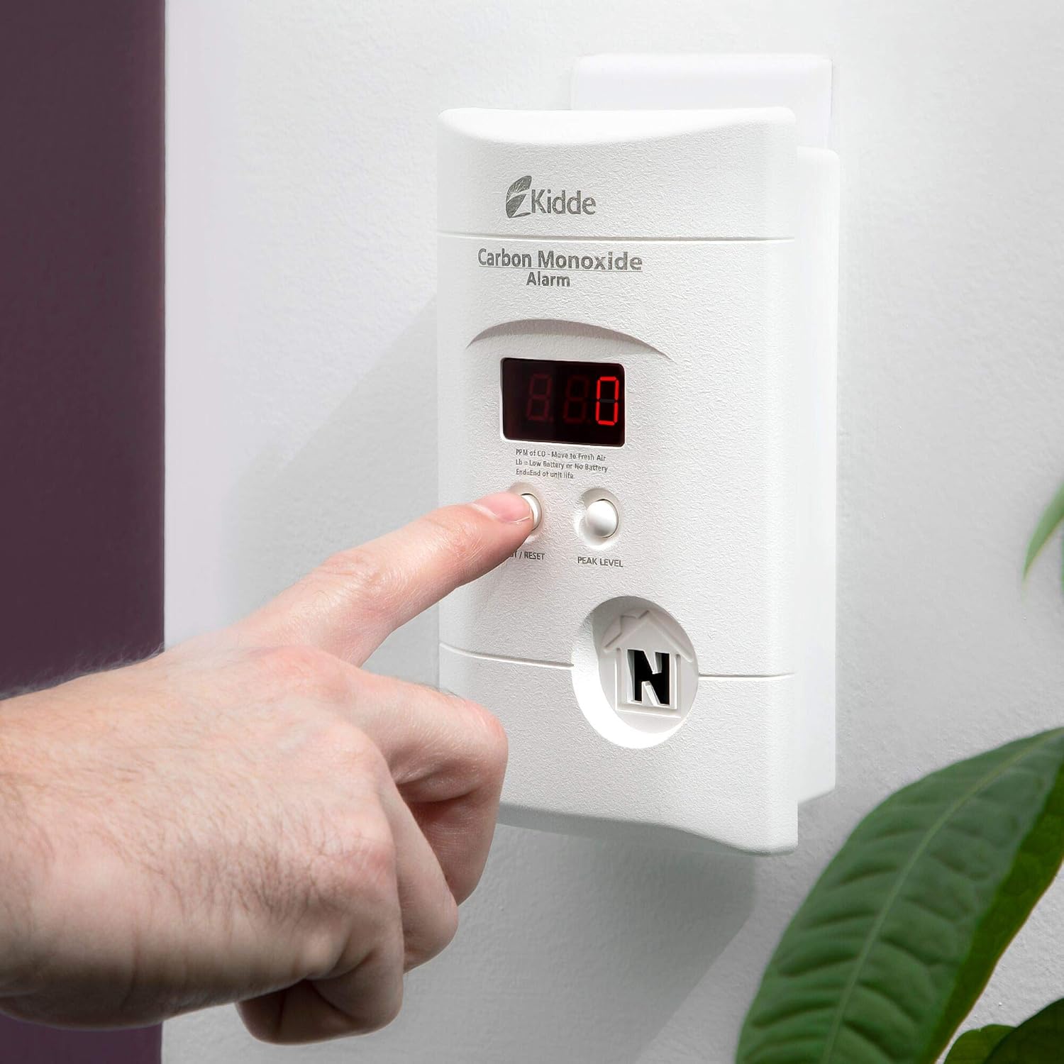 Kidde Carbon Monoxide Detector, Plug-In with 9V Battery Backup, 85 dB Alarm, LED Status Light Indicators